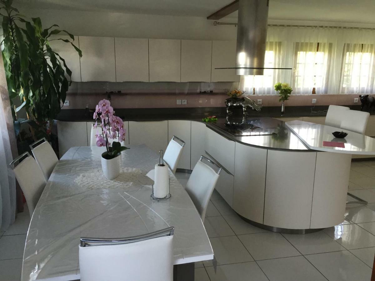 Villa Maxilly Экстерьер фото
